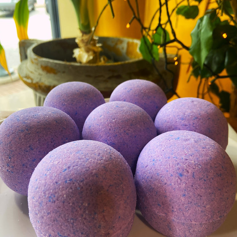 6 oz Lavender & Epsom Salt Bath Bomb